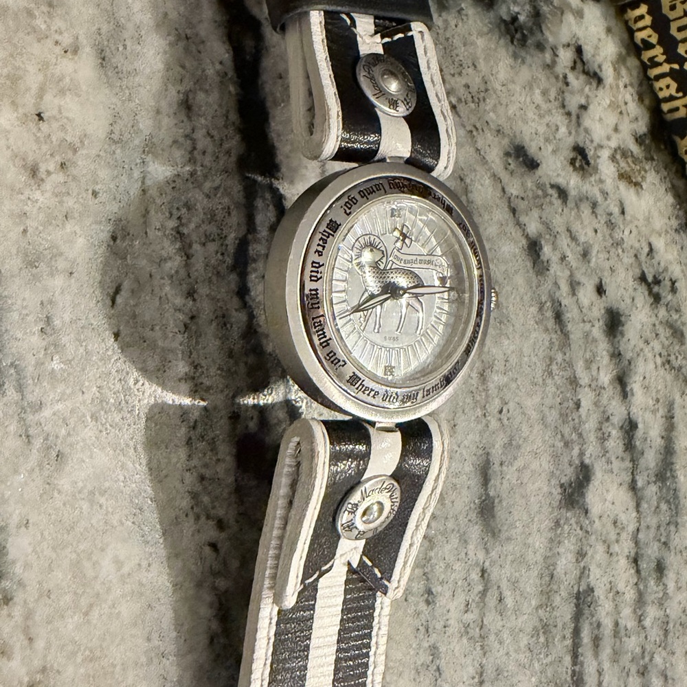 L.A.M.B Watch from Gwen Stefani - Picture 10 of 13